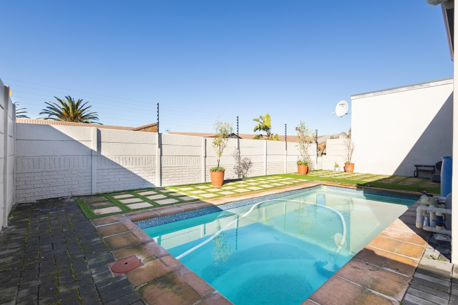 3 Bedroom Property for Sale in Marinda Park Western Cape